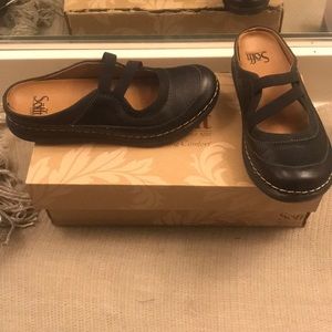 Sofft Adair black leather slide comfort shoe 6.5 m